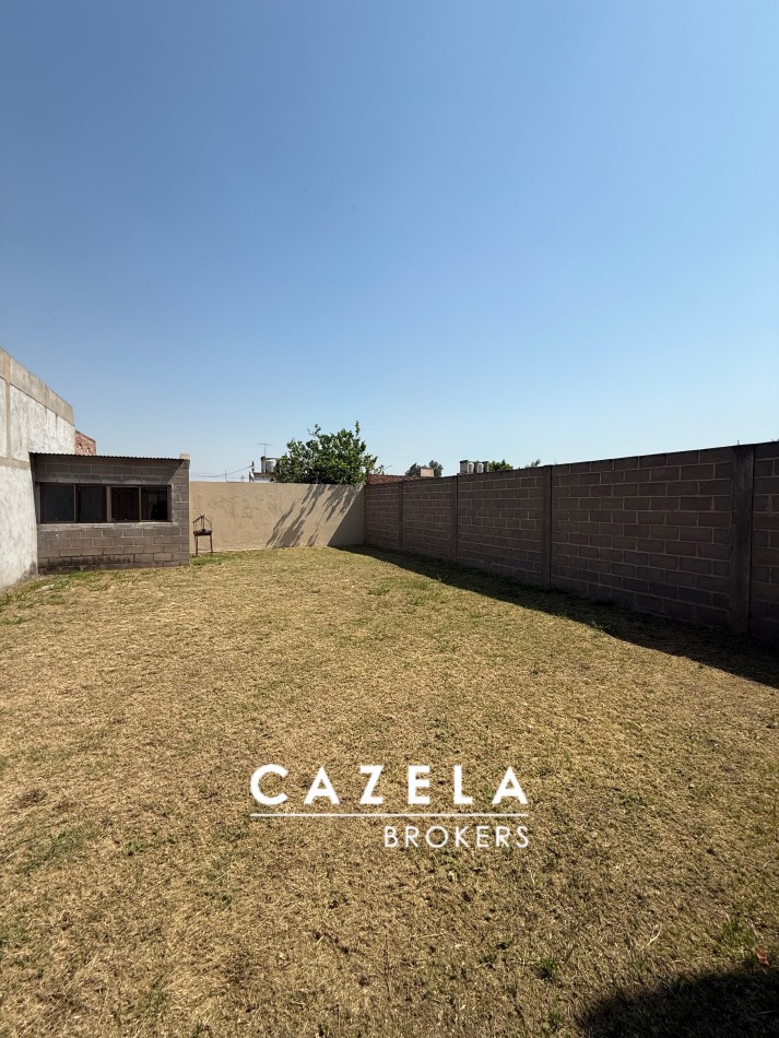 Casa en alquiler en barrio 250 viviendas - Villa carmela 