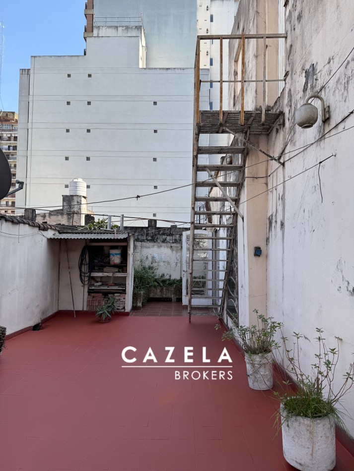 CASA EN VENTA EN AV. AVELLANEDA AL 600