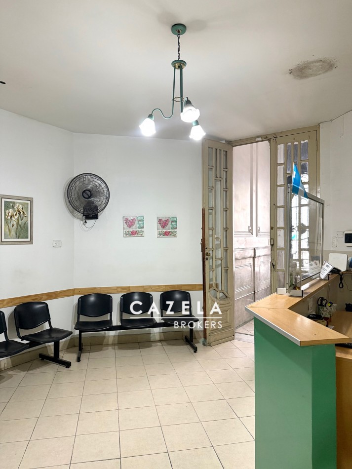 Casa en alquiler comercial Av. Sarmiento 1254