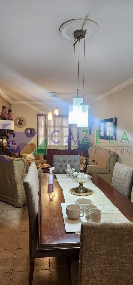 CASA EN VENTA EN PASAJE FERNANDEZ AL 4000