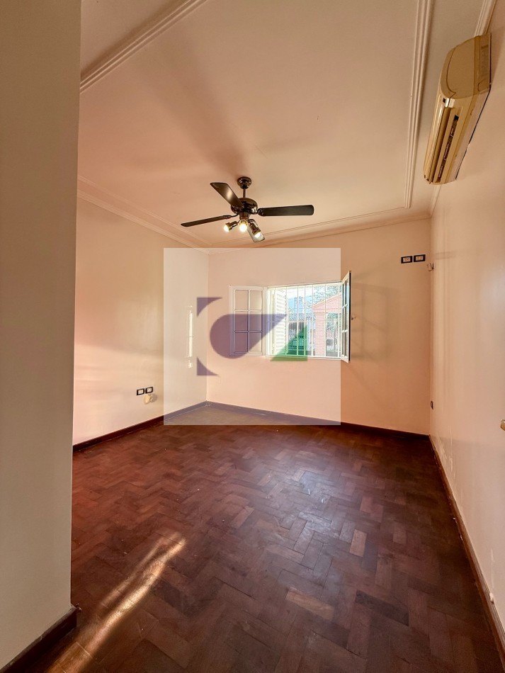 CASA EN VENTA A METROS DE AV. ACONQUIJA AL 2800
