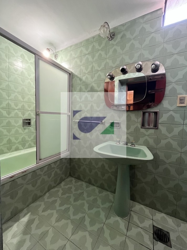 Casa Pasaje Ambrosio Nougues 1500 a metros de 4 Avenidas