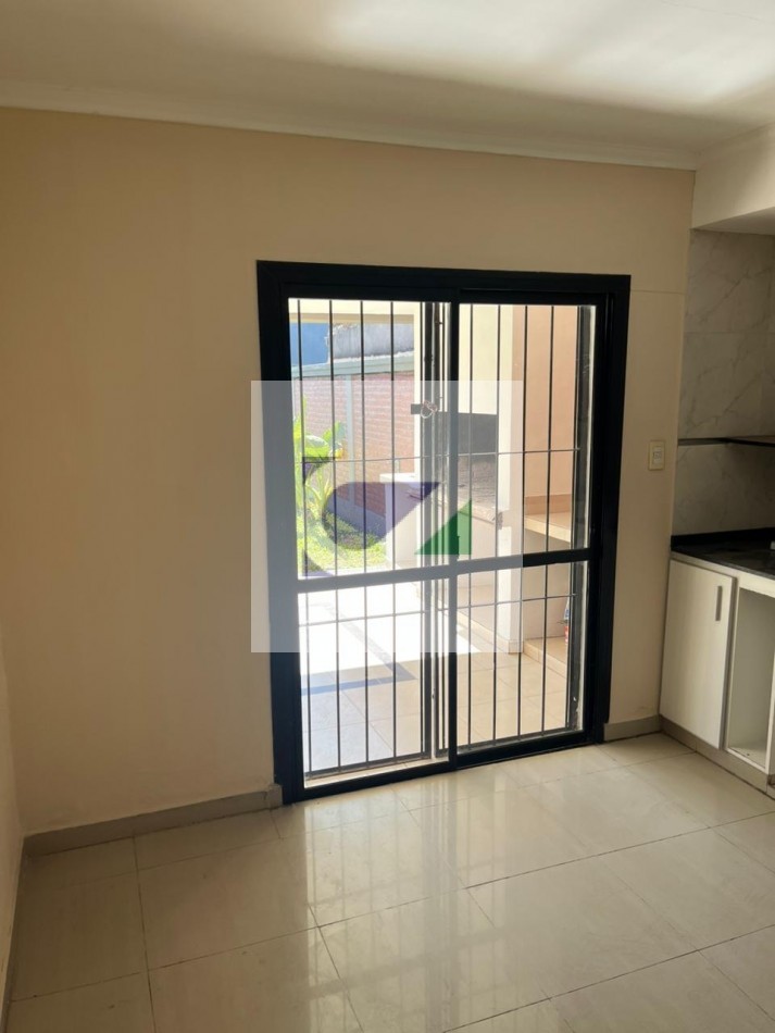 VENTA: CASA EN ALFONSINA STORNI AL 1200