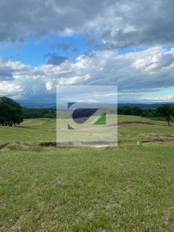 TERRENO EN COUNTRY LA CANDELARIA, LOS NOGALES