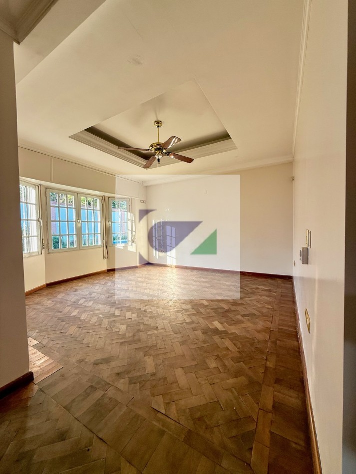 CASA EN VENTA A METROS DE AV. ACONQUIJA AL 2800
