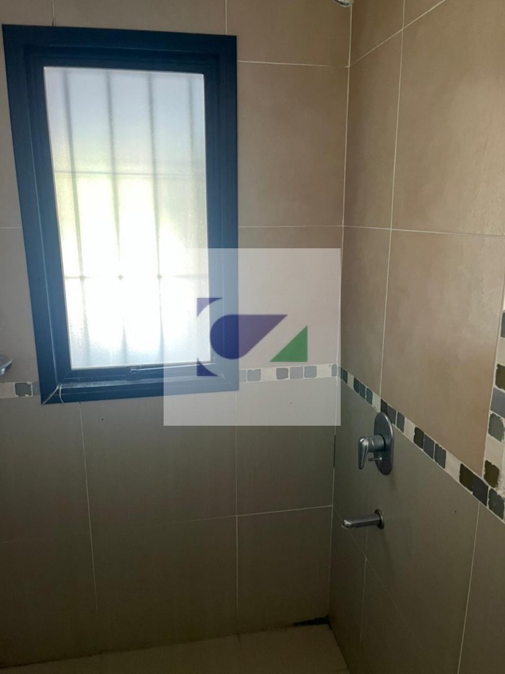 VENTA: CASA EN ALFONSINA STORNI AL 1200