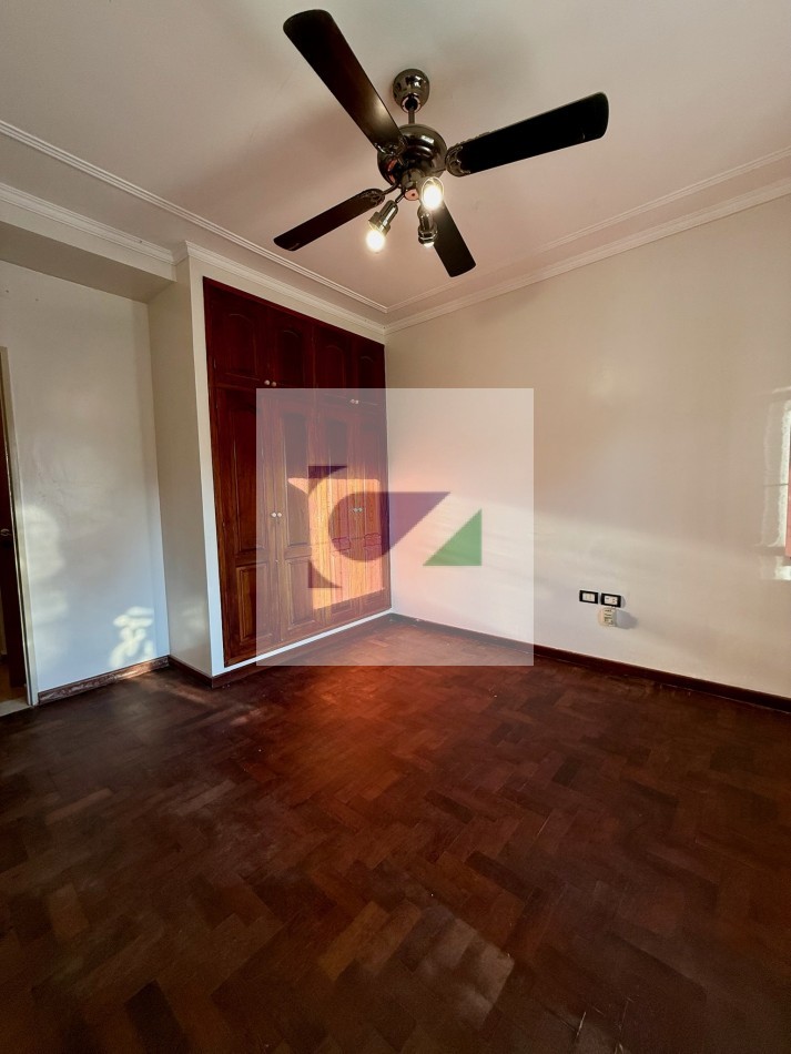 CASA EN VENTA A METROS DE AV. ACONQUIJA AL 2800