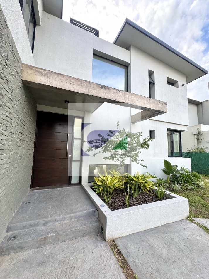 CASA EN VENTA EN EL NOGAL COUNTRY