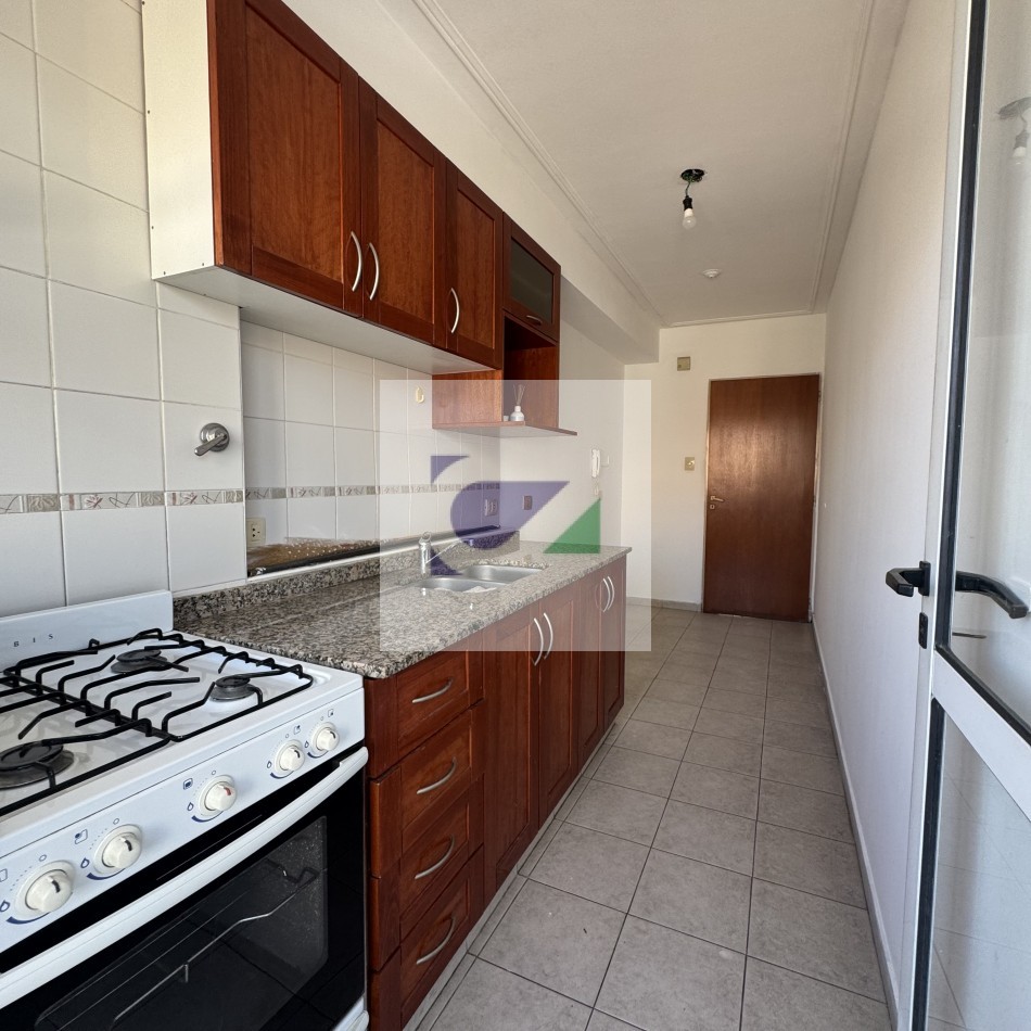 DEPARTAMENTO EN VENTA BALCARCE 500