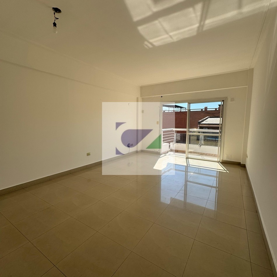 DEPARTAMENTO EN VENTA BALCARCE 500