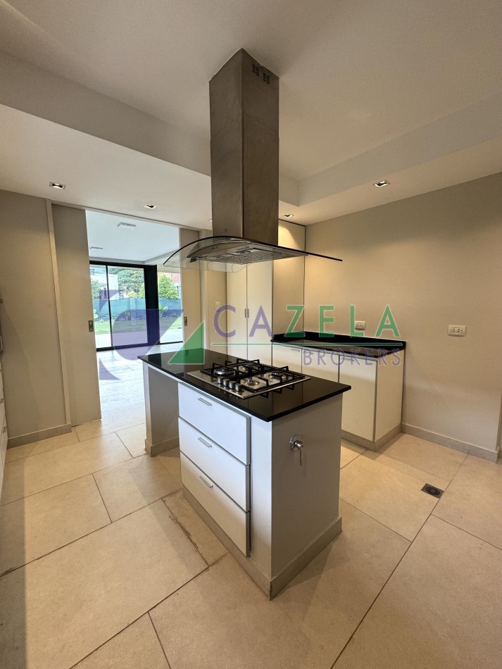 CASA EN VENTA EN EL NOGAL COUNTRY