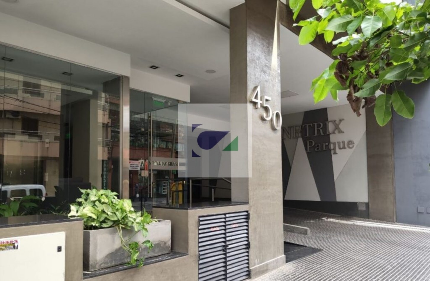 COCHERA EN VENTA EDIFICIO GENETRIX PARQUE BARRIO NORTE 