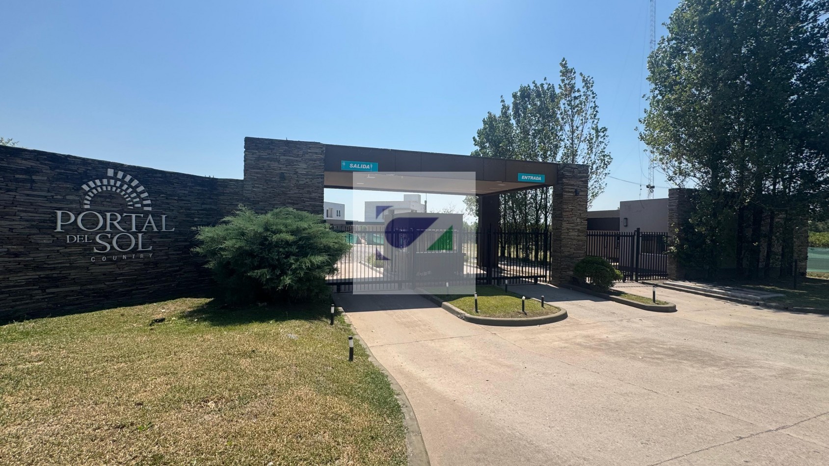 TERRENO EN VENTA EN COUNTRY PORTAL DEL SOL- LOS NOGALES