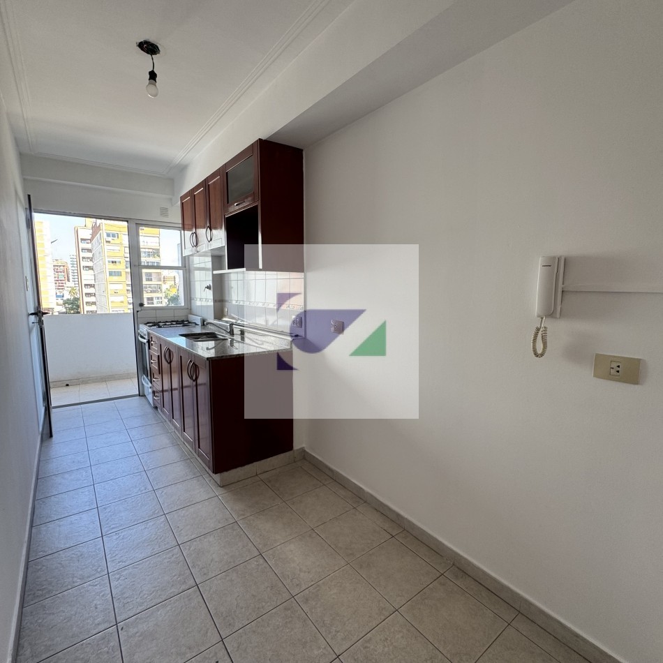 DEPARTAMENTO EN VENTA BALCARCE 500