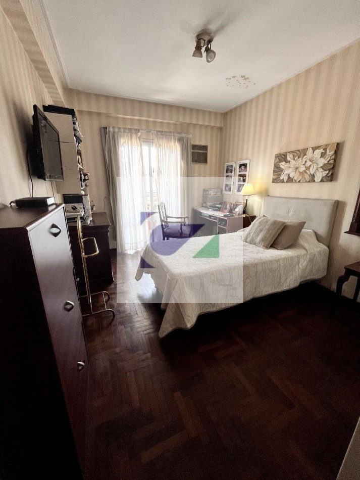 DEPARTAMENTO EN VENTA- SAN JUAN al 600 