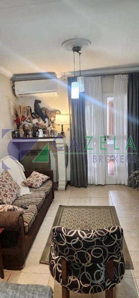 CASA EN VENTA EN PASAJE FERNANDEZ AL 4000