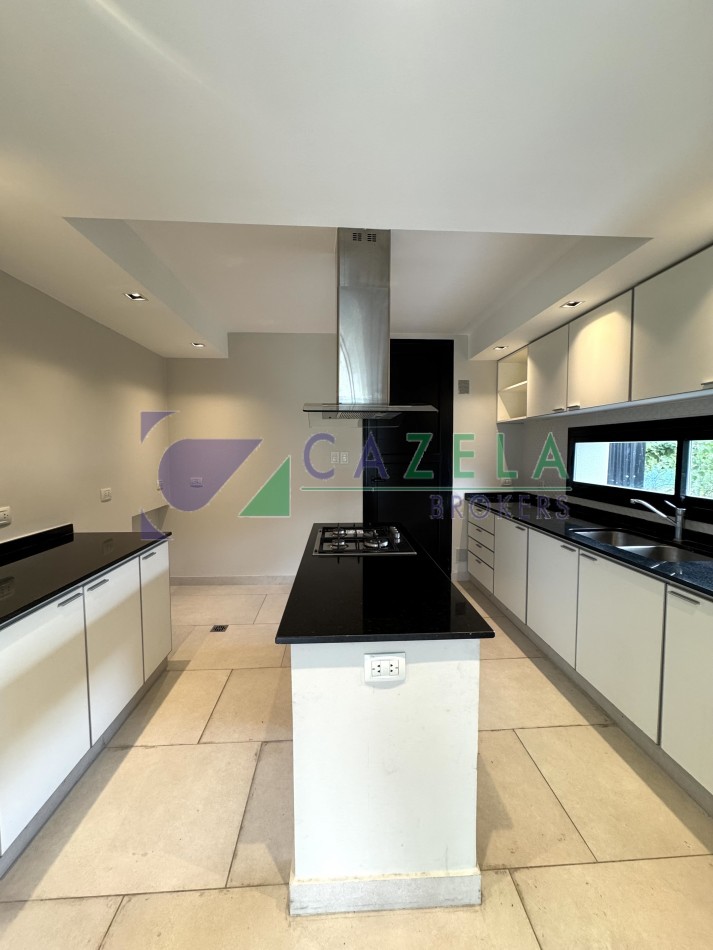 CASA EN VENTA EN EL NOGAL COUNTRY