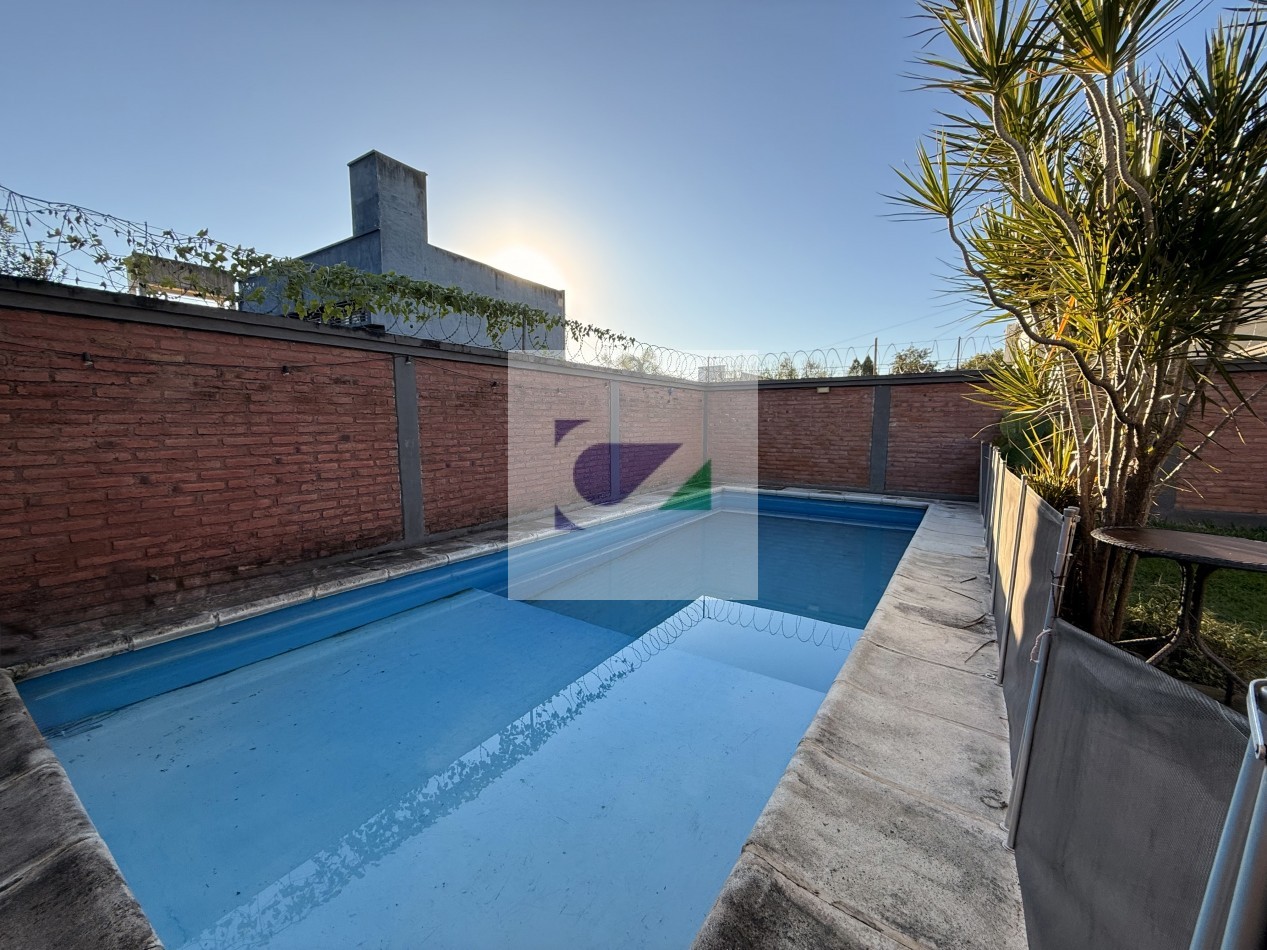VENTA: CASA EN ALFONSINA STORNI AL 1200