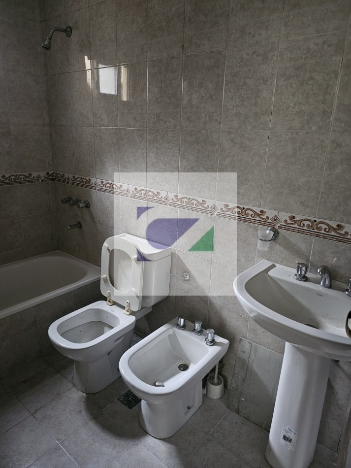 DEPARTAMENTO EN VENTA EN LAVALLE AL 700