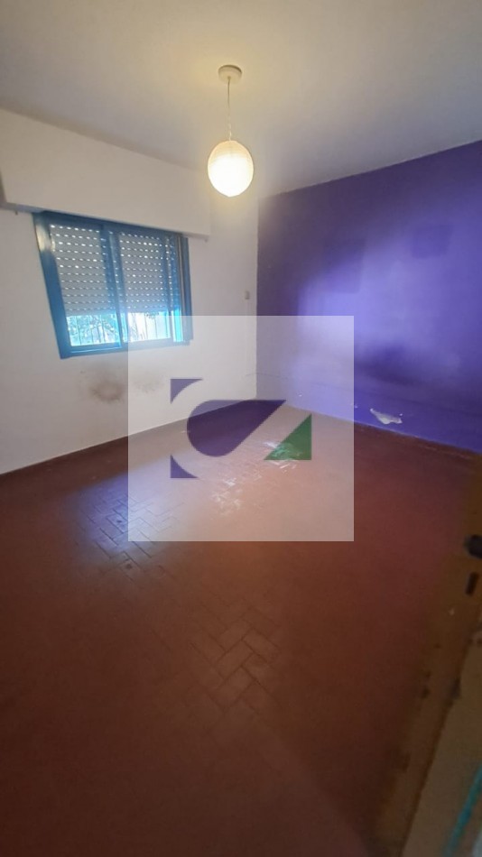 CASA A REFACCIONAR O DEMOLER EN VENTA BOLIVAR AL 800