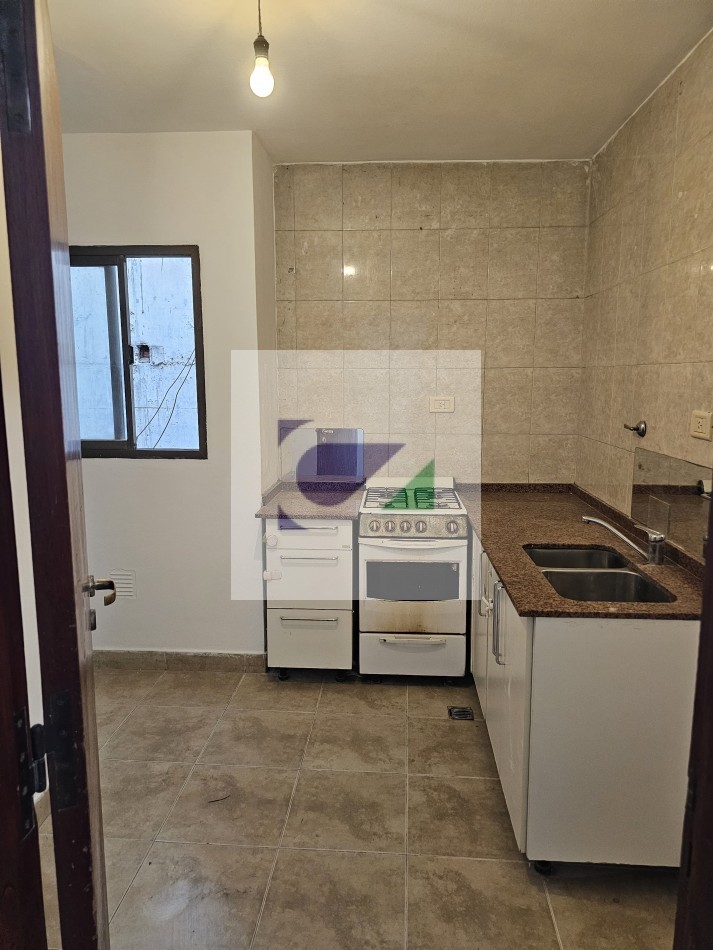 DEPARTAMENTO EN VENTA EN LAVALLE AL 700