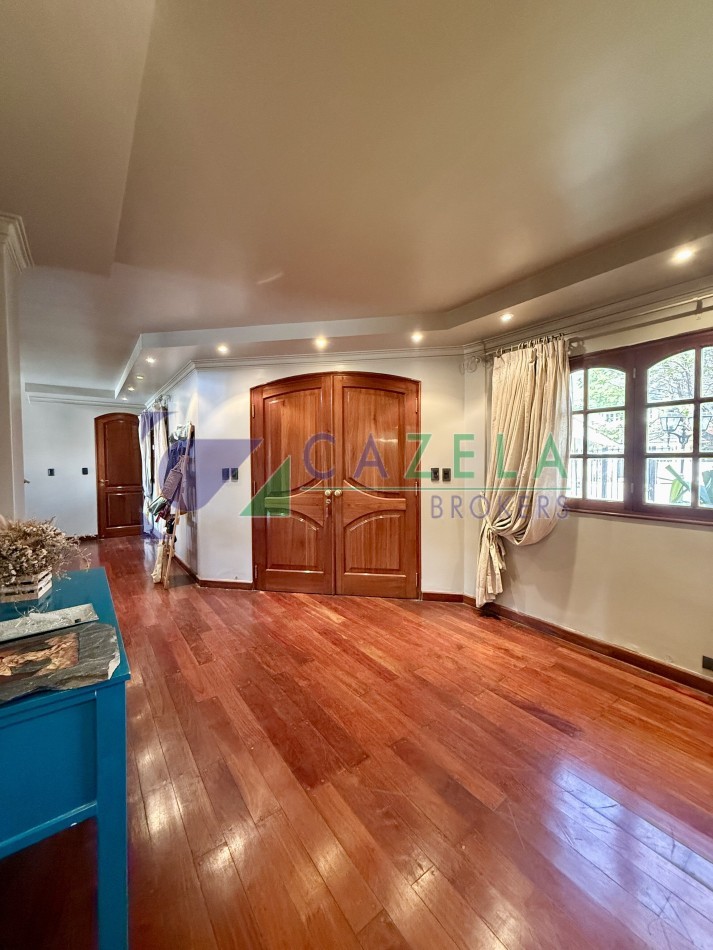 CASA EN VENTA EN BARRIO BEVERLY HILLS
