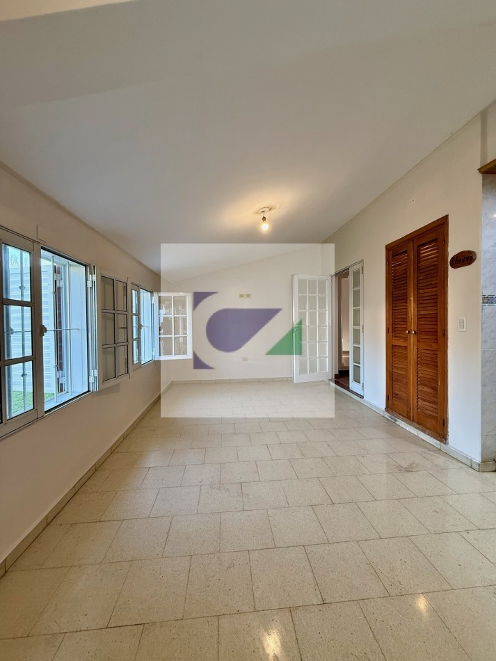 CASA EN VENTA A METROS DE AV. ACONQUIJA AL 2800