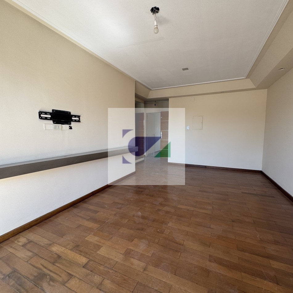 DEPARTAMENTO EN VENTA BALCARCE 500