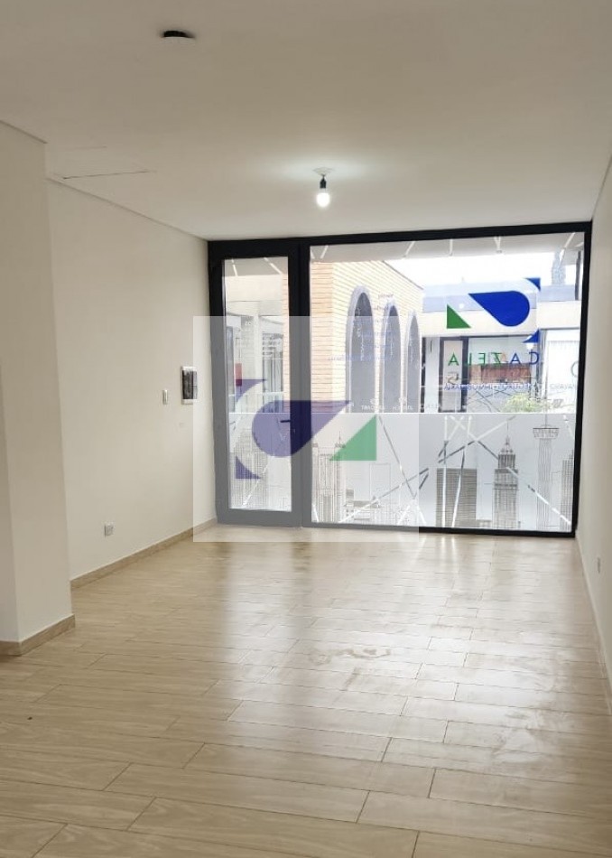 OFICINA EN ALQUILER CON COCHERA 