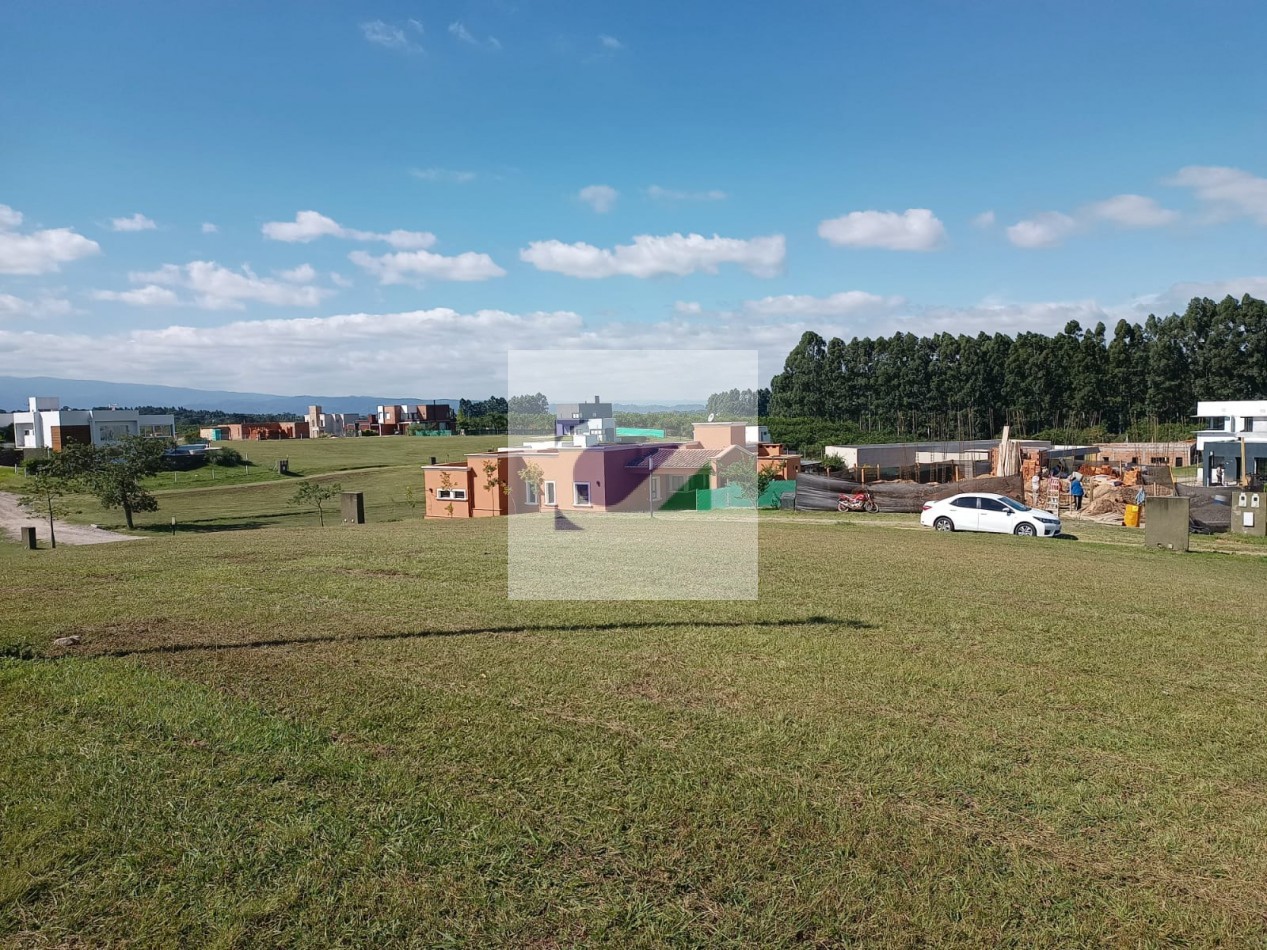TERRENO EN VENTA EN COUNTRY PORTAL DEL SOL- LOS NOGALES