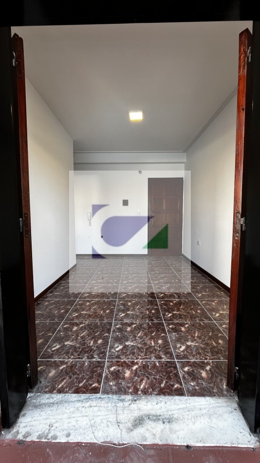 DEPARTAMENTO EN VENTA SAN LORENZO 600