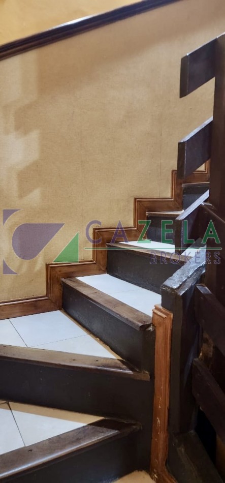 CASA EN VENTA EN PASAJE FERNANDEZ AL 4000