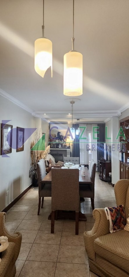 CASA EN VENTA EN PASAJE FERNANDEZ AL 4000