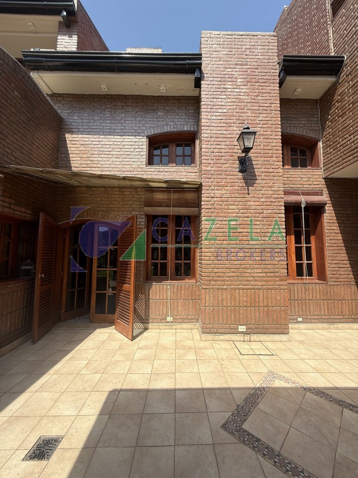 CASA EN VENTA EN BARRIO BEVERLY HILLS