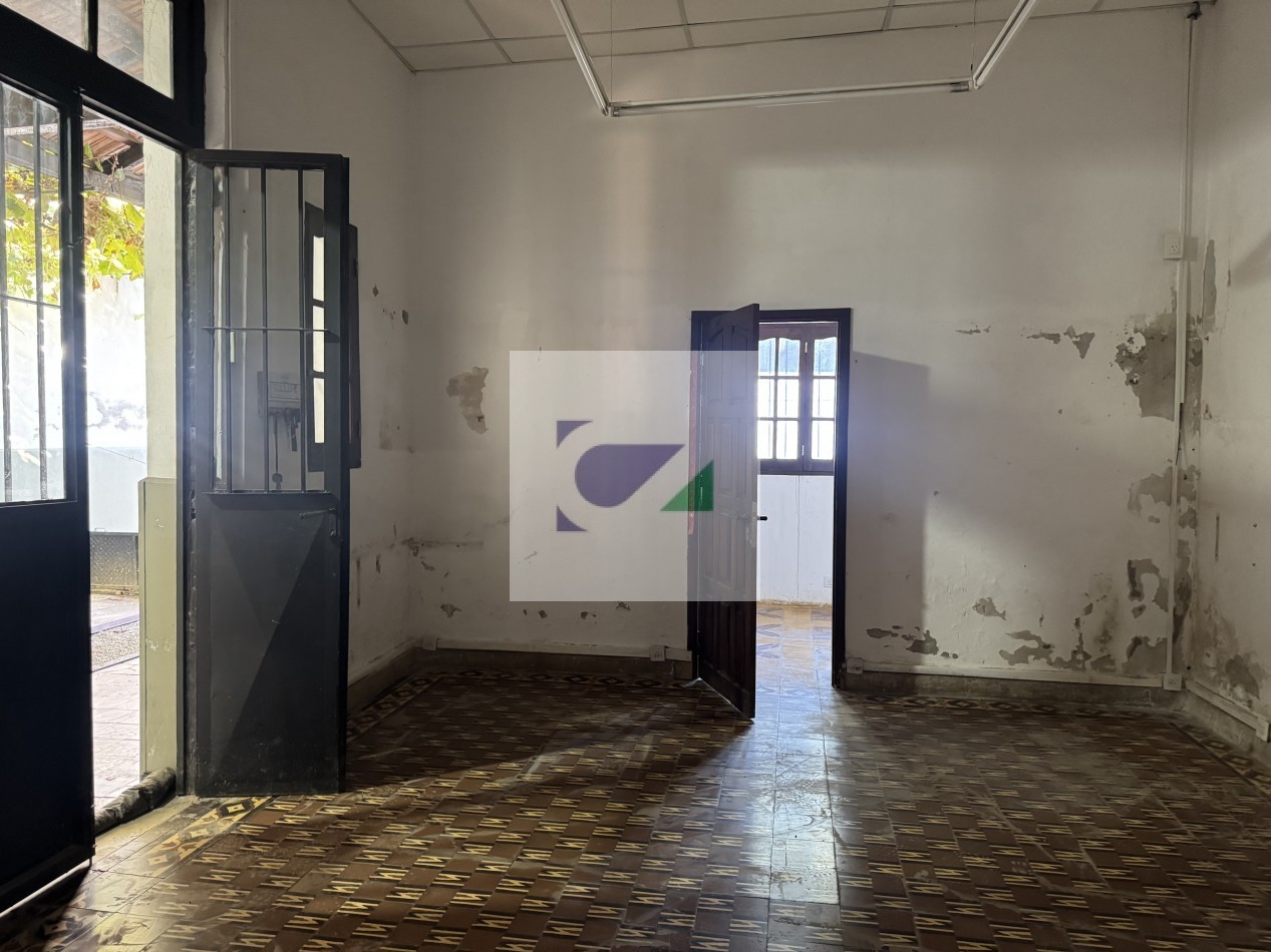 CASA EN VENTA CALLE BALCARCE al 1000