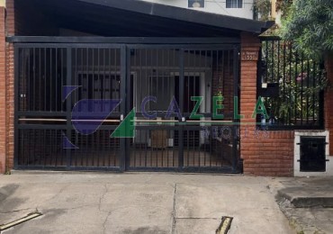 CASA EN VENTA EN PASAJE FERNANDEZ AL 4000